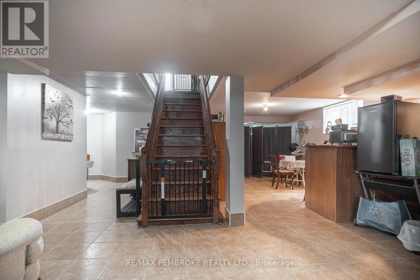 1692 BLACK BAY ROAD