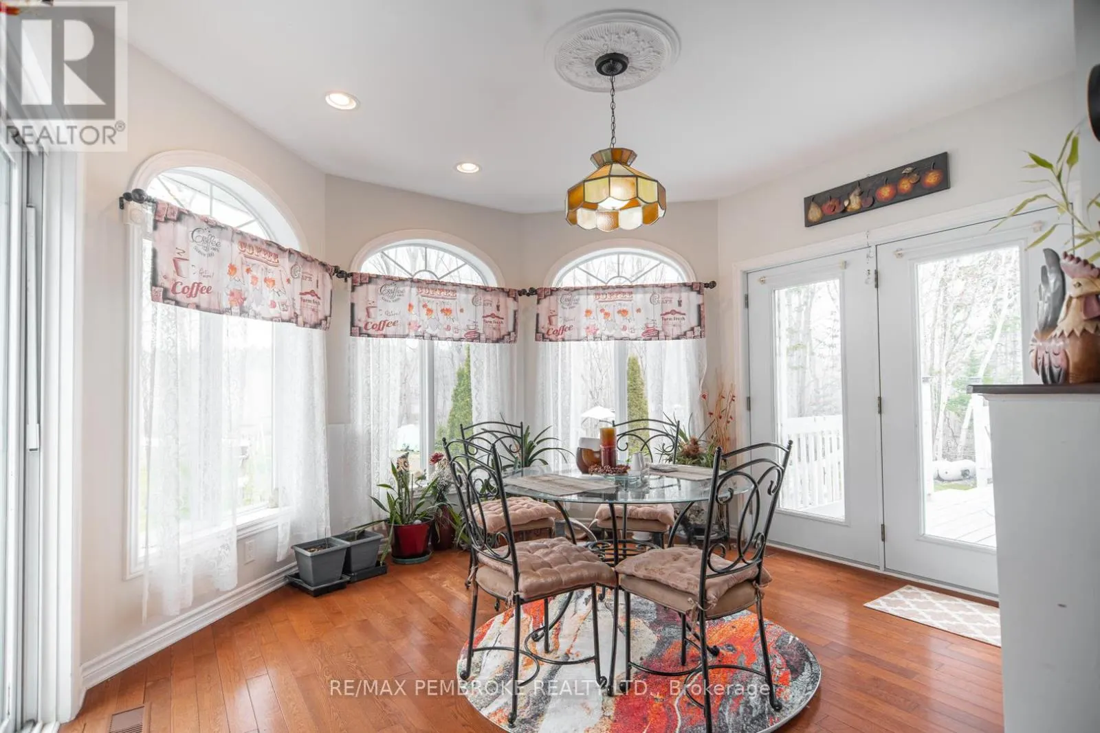 1692 BLACK BAY ROAD
