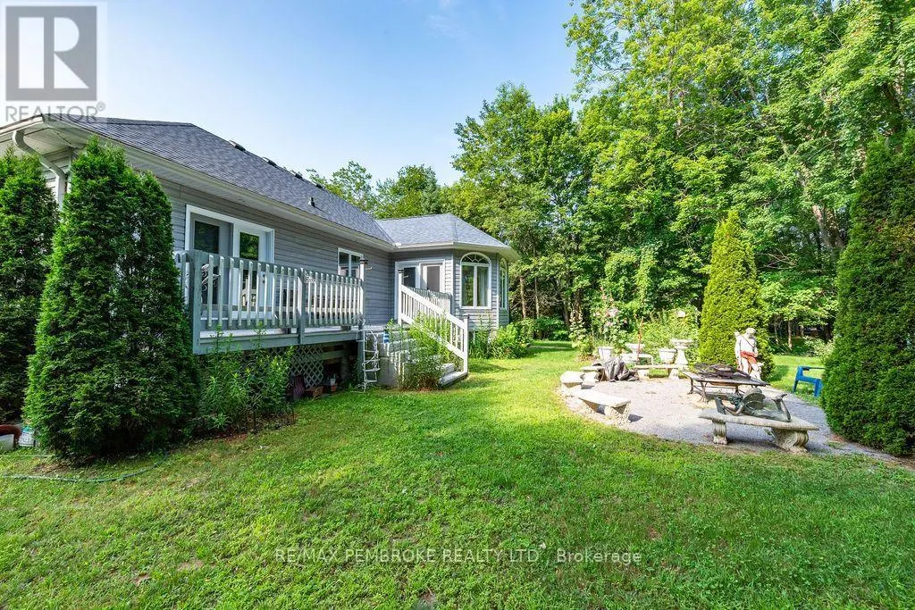 1692 BLACK BAY ROAD