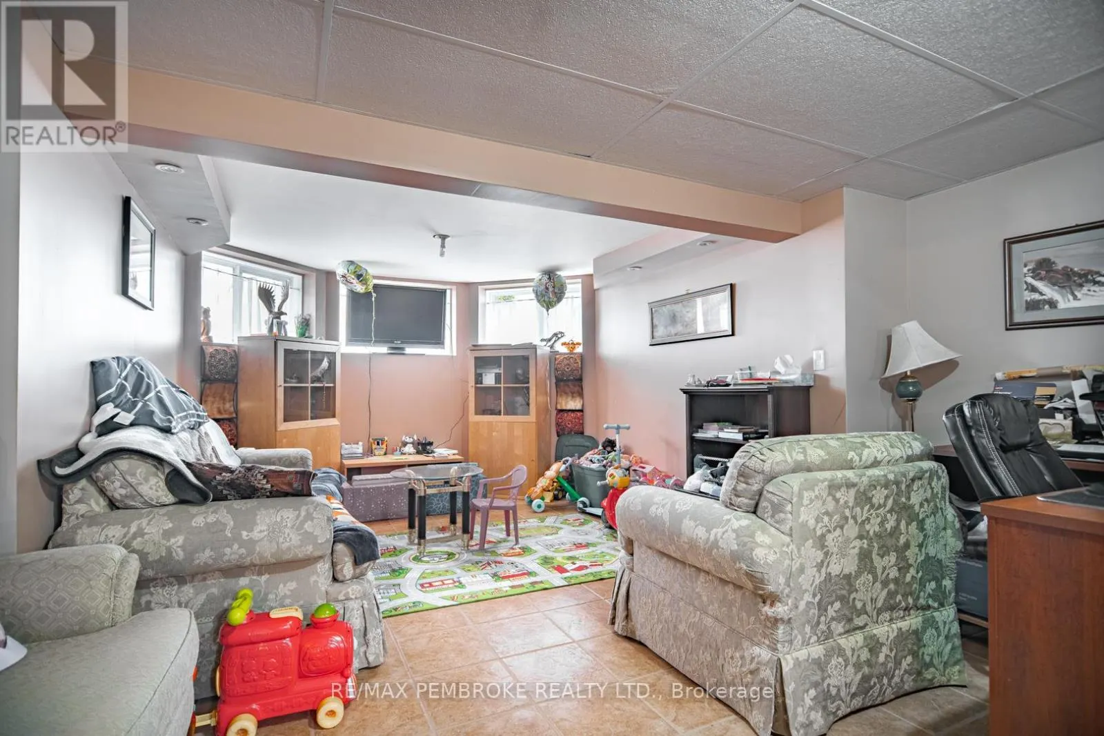 1692 BLACK BAY ROAD
