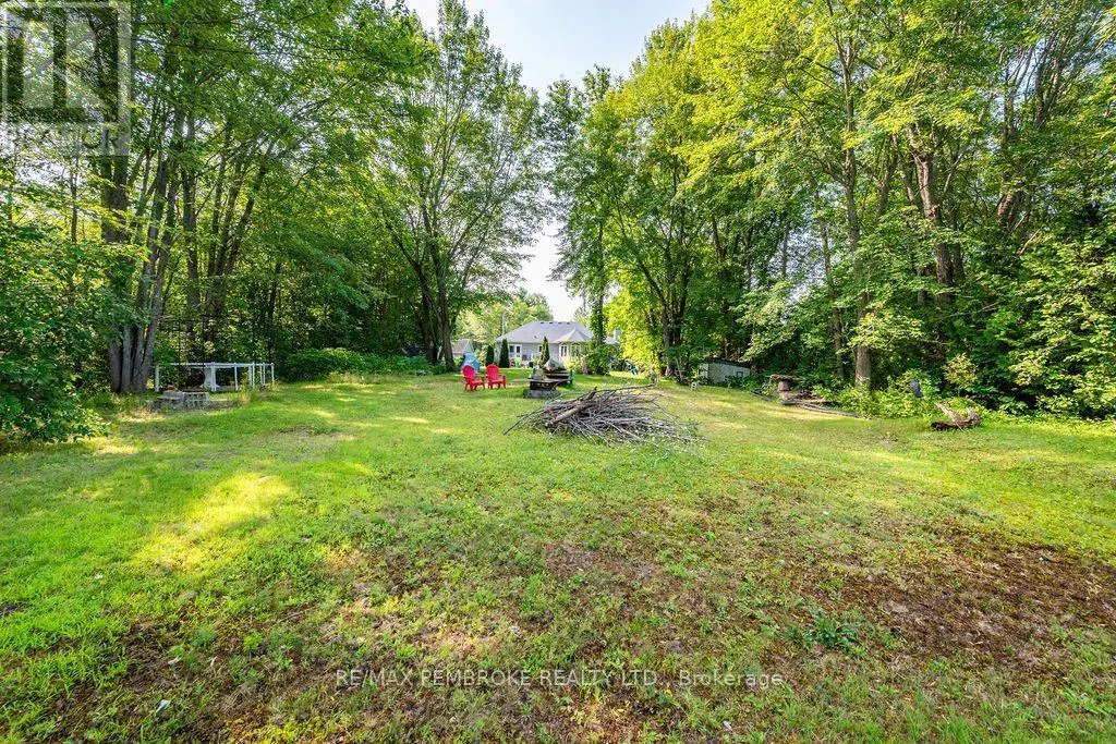 1692 BLACK BAY ROAD