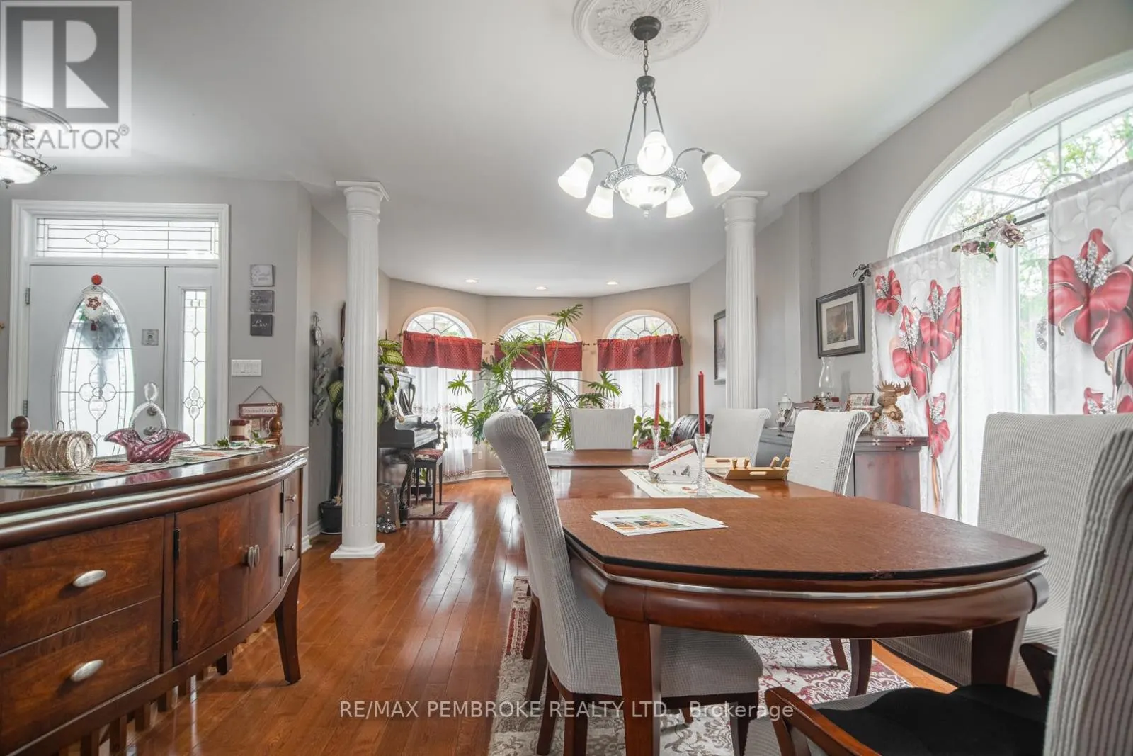 1692 BLACK BAY ROAD