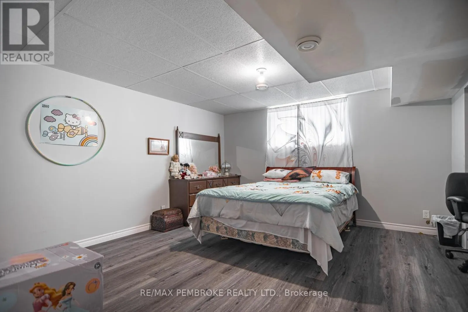 1692 BLACK BAY ROAD