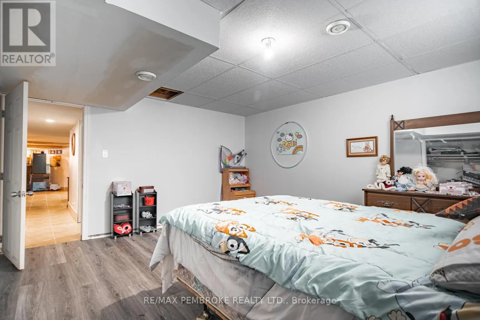 1692 BLACK BAY ROAD