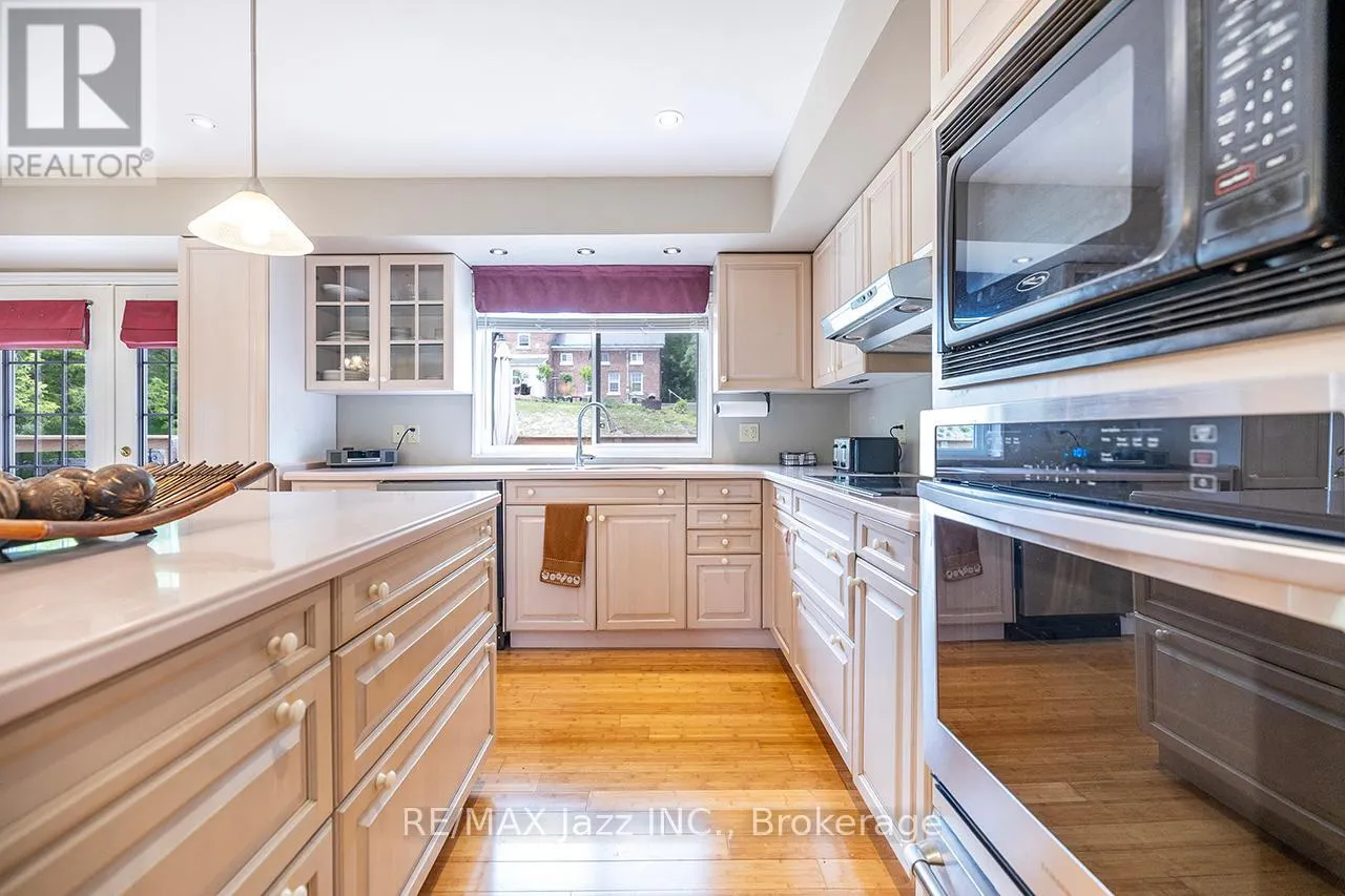 23 BAYVIEW DRIVE
