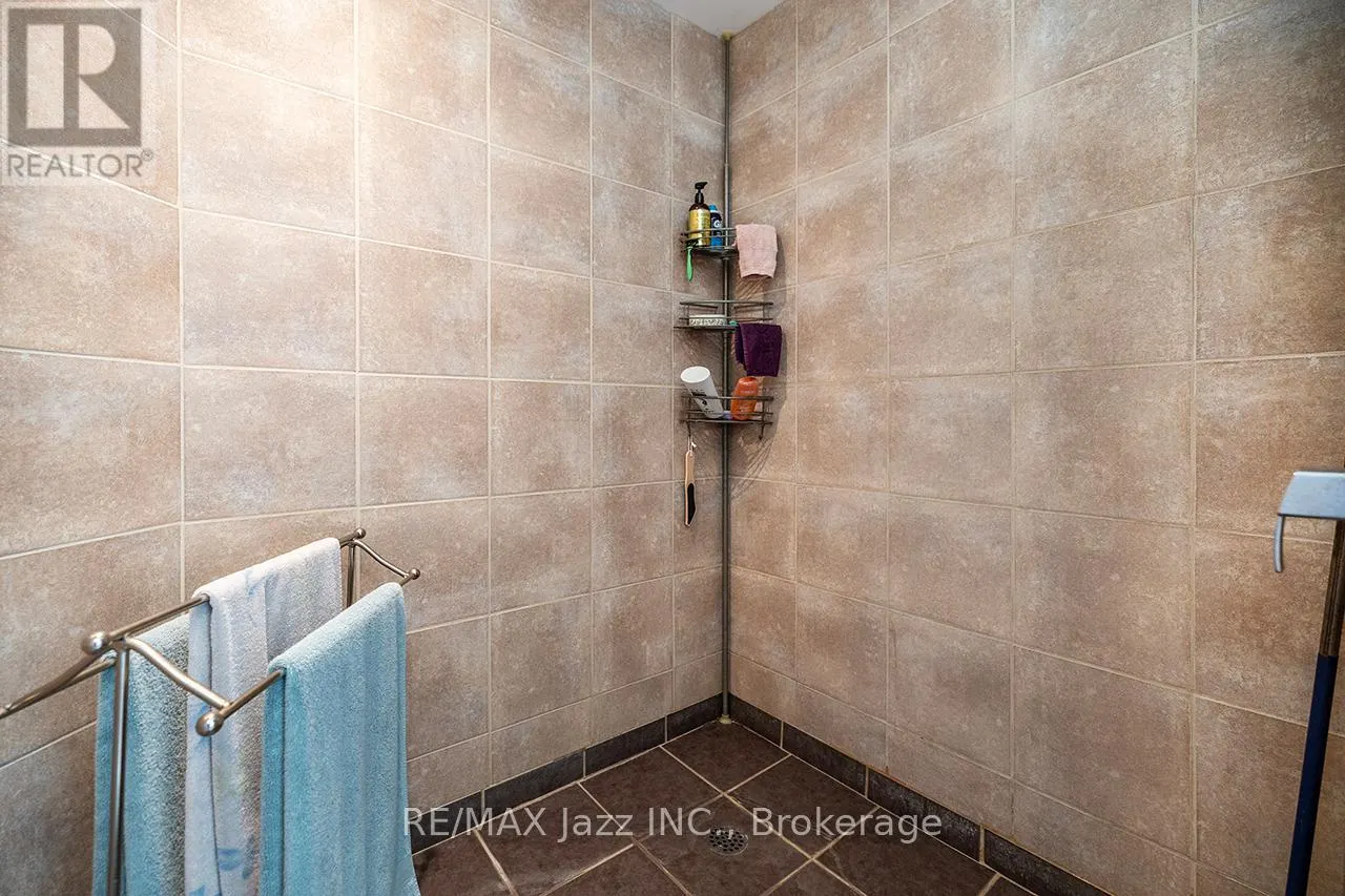 23 BAYVIEW DRIVE