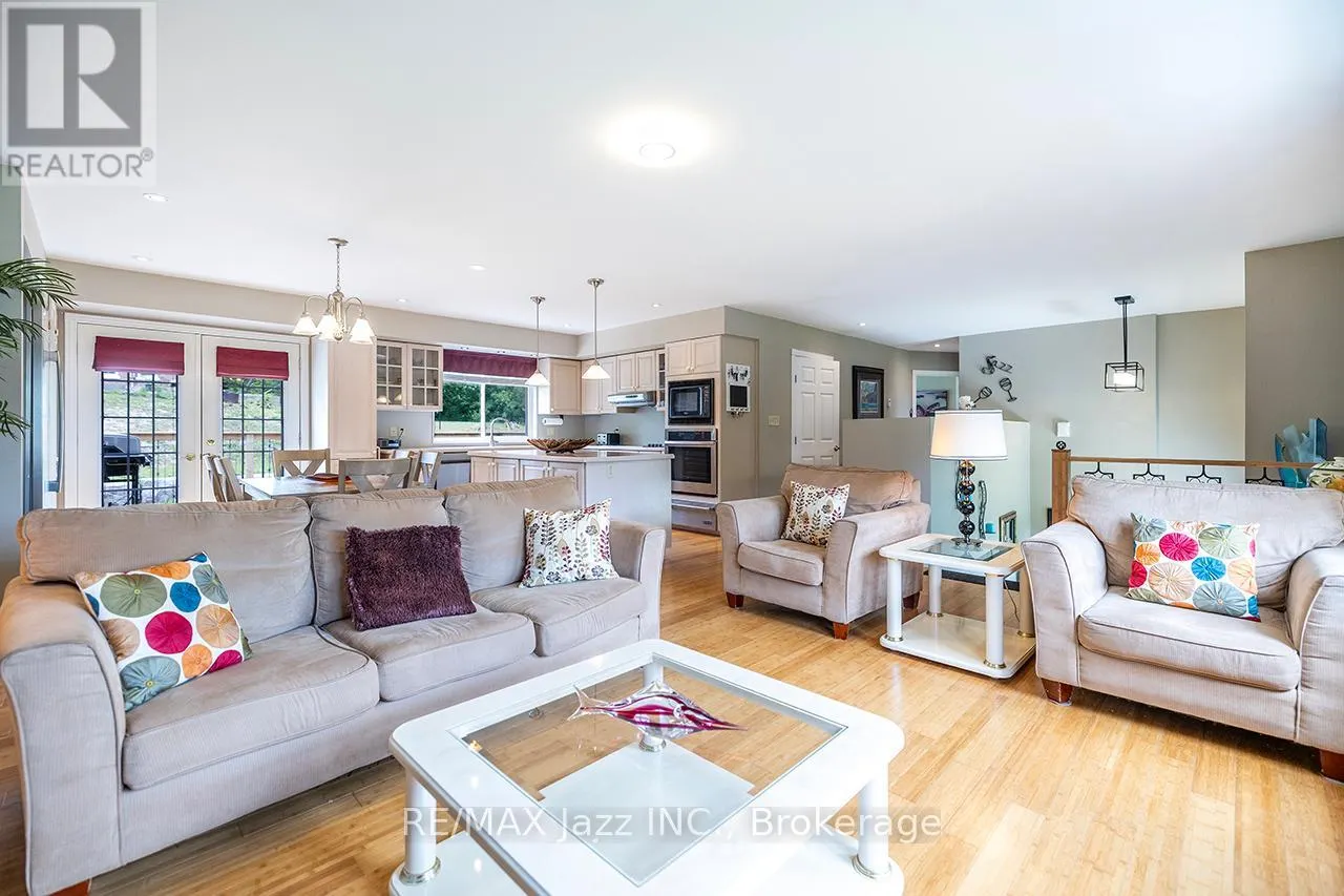 23 BAYVIEW DRIVE