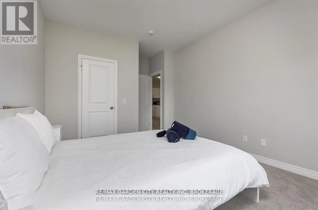 34 BOUNTY AVENUE