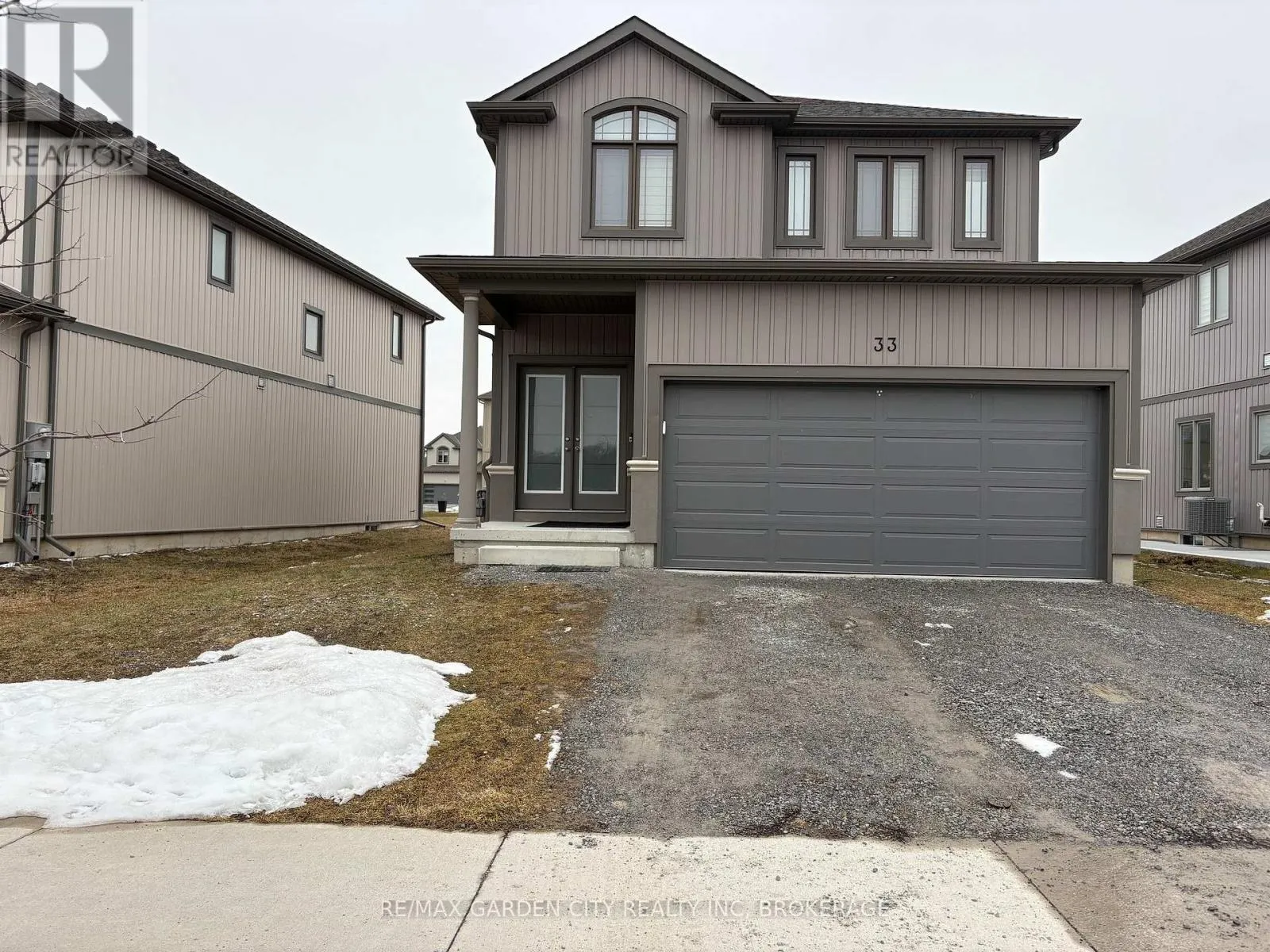 33 BOUNTY AVENUE