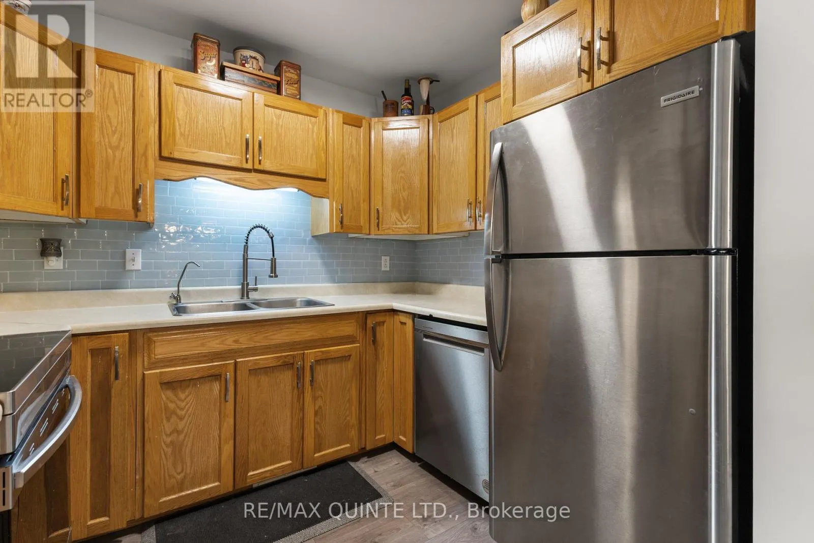 5 - 45 PRINCE EDWARD STREET #5