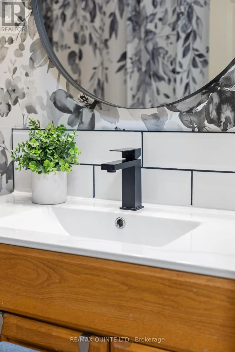5 - 45 PRINCE EDWARD STREET #5