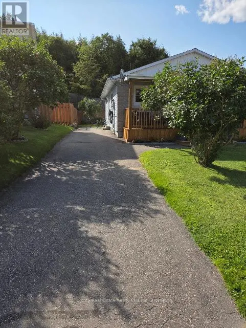83 LAURIER ROAD