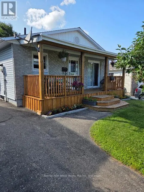 83 LAURIER ROAD