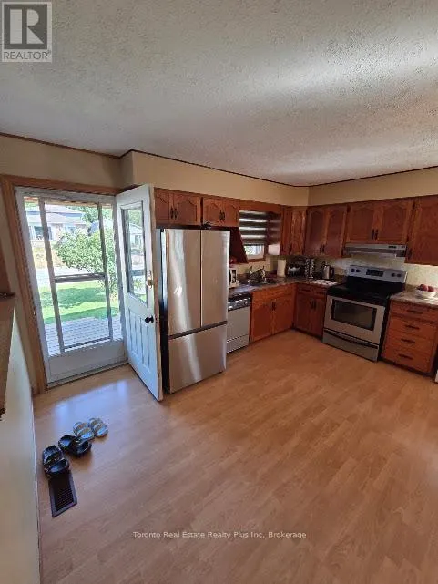 83 LAURIER ROAD