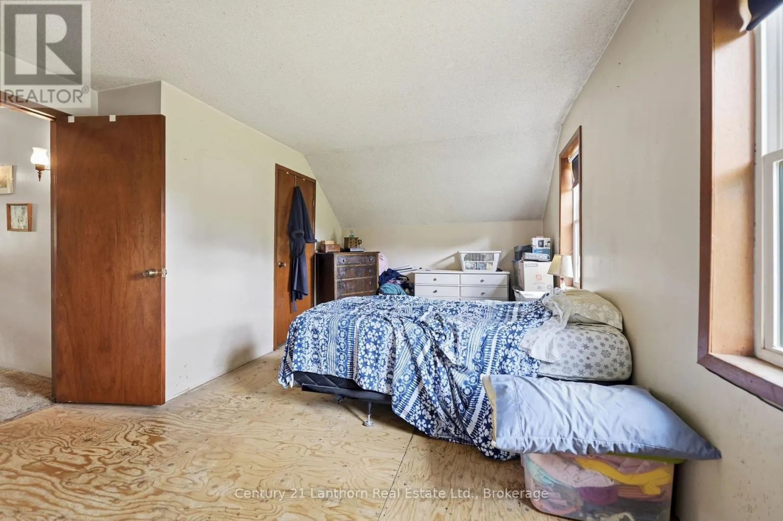 1504 VANDERWATER ROAD