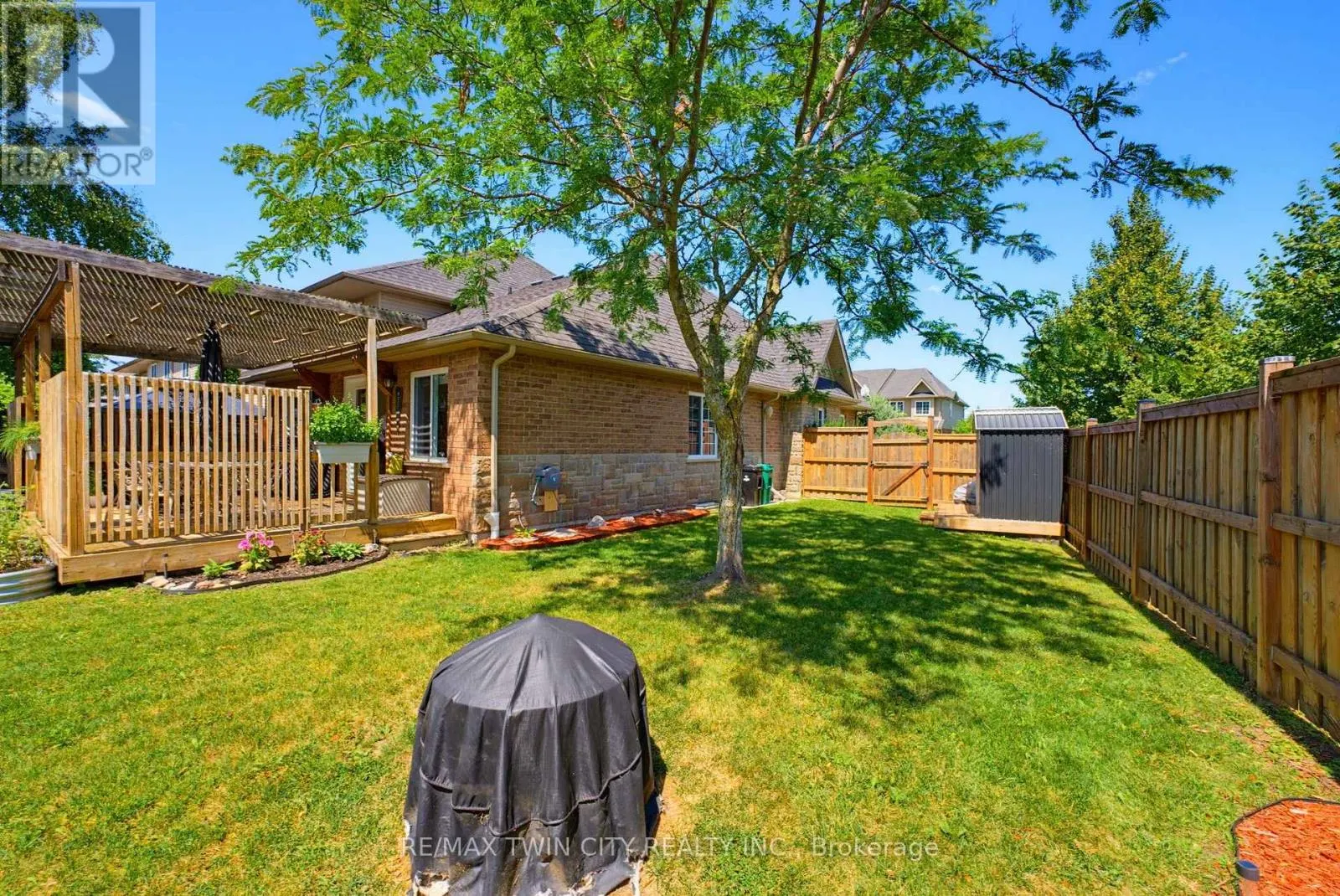 934 ZELLER CRESCENT