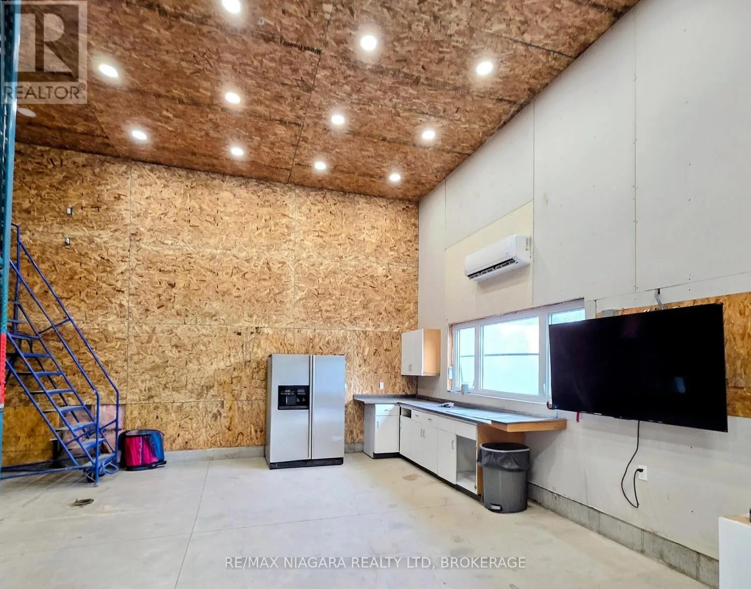 1487 BARRON ROAD
