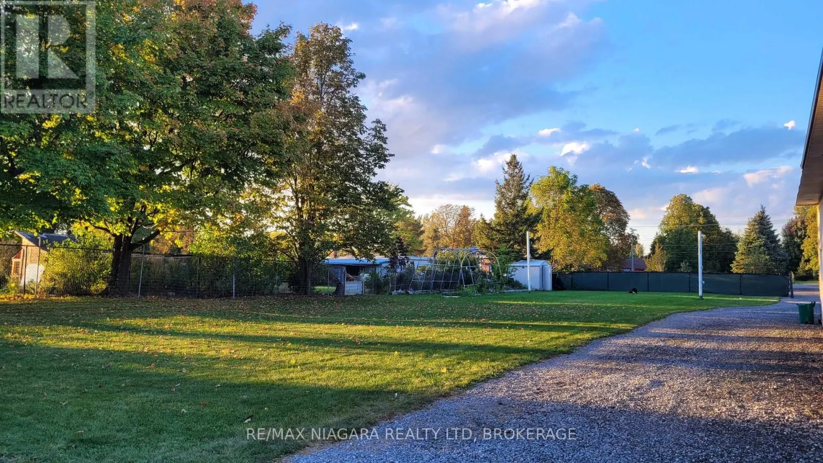 1487 BARRON ROAD