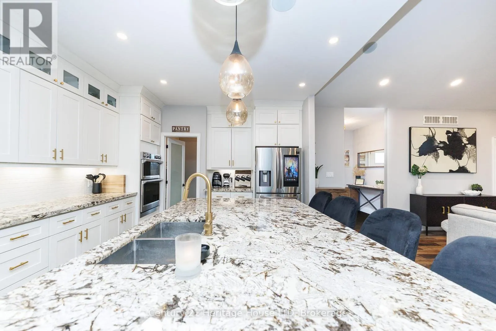 856 LORRAINE ROAD