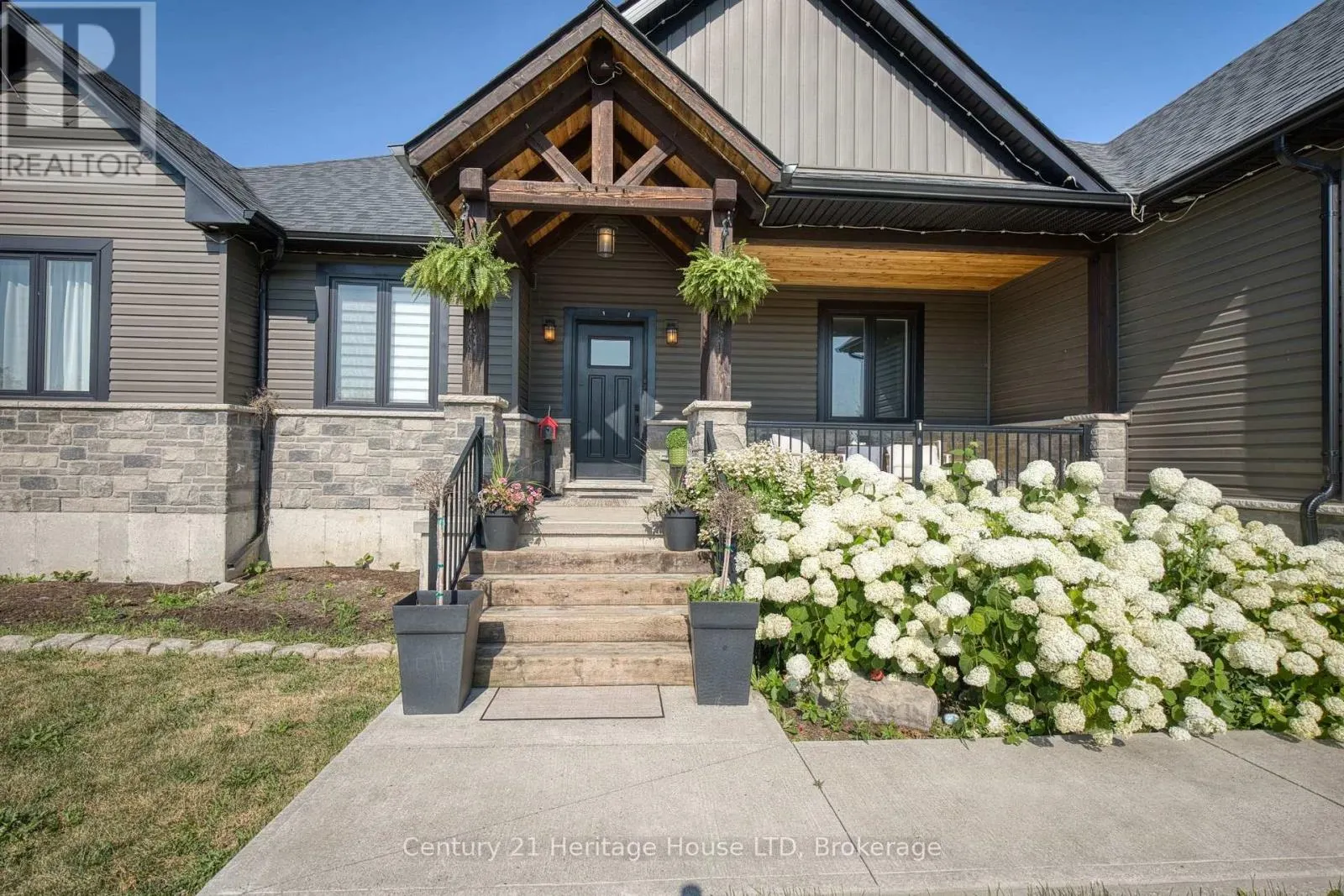 856 LORRAINE ROAD