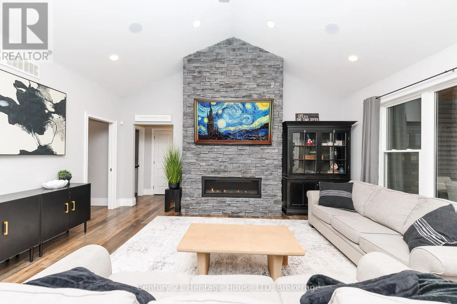 856 LORRAINE ROAD