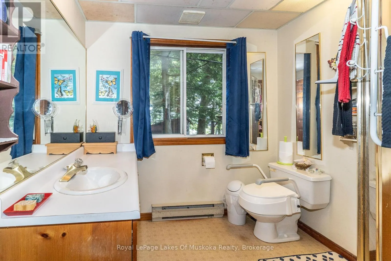 22 - 1254 BARLOCHAN ROAD #22