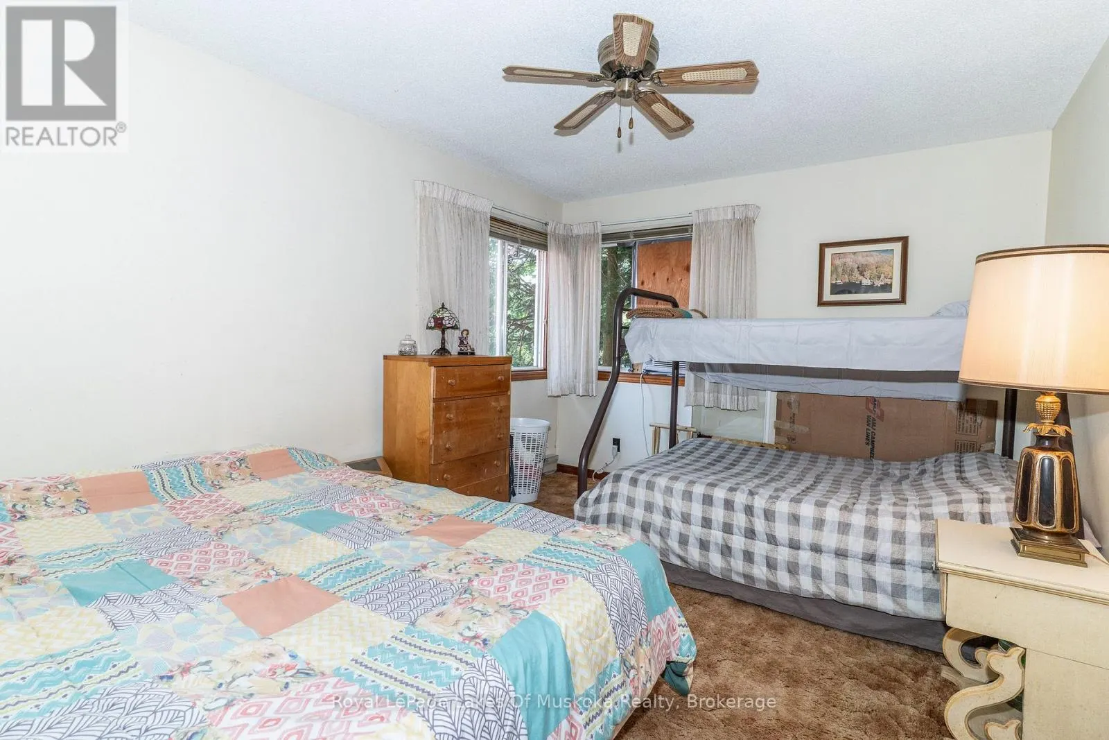22 - 1254 BARLOCHAN ROAD #22