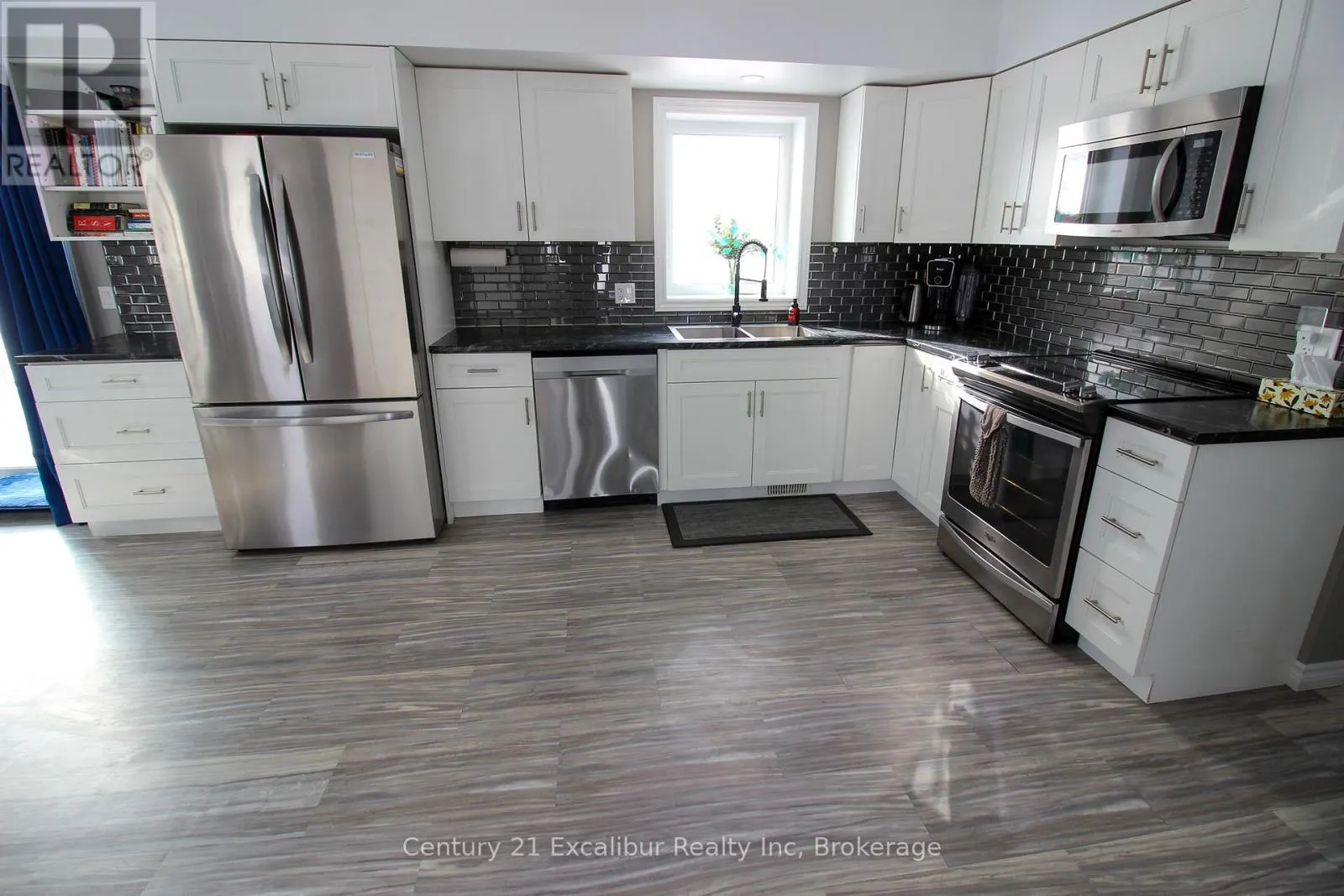 7104 SIXTH LINE ROAD W