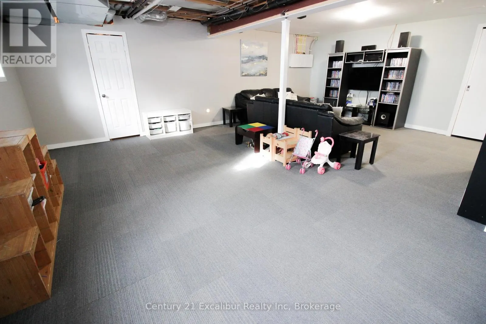 7104 SIXTH LINE ROAD W
