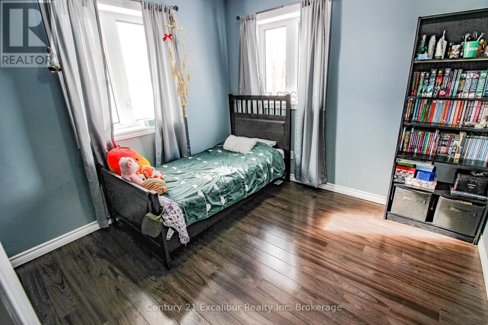 7104 SIXTH LINE ROAD W