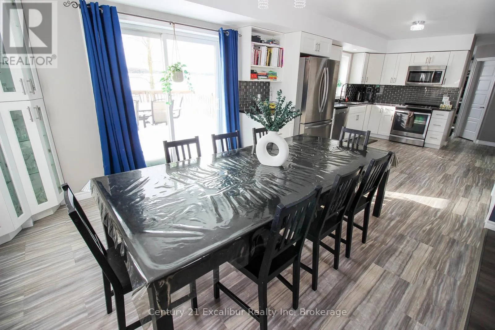 7104 SIXTH LINE ROAD W