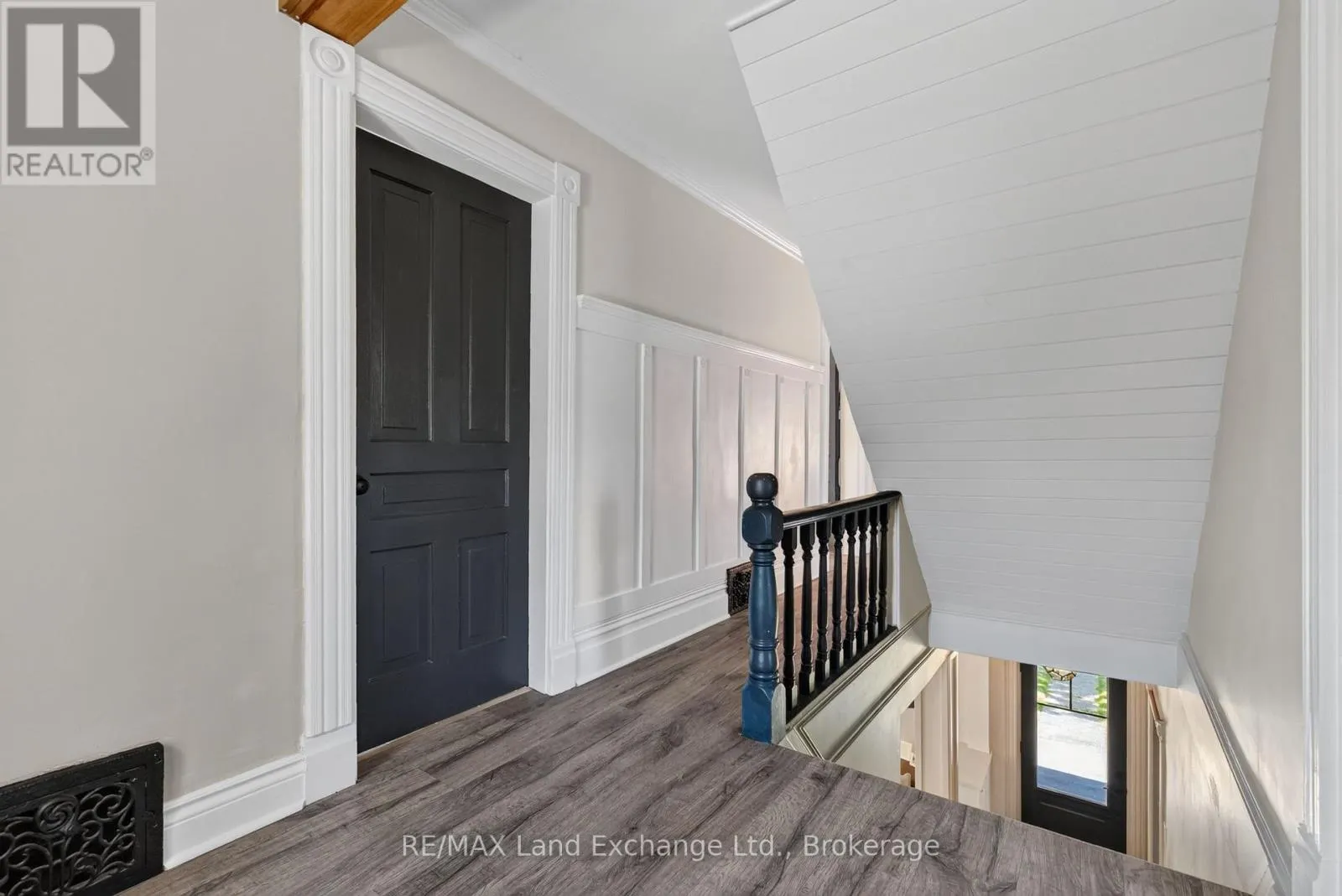 581 QUEEN STREET