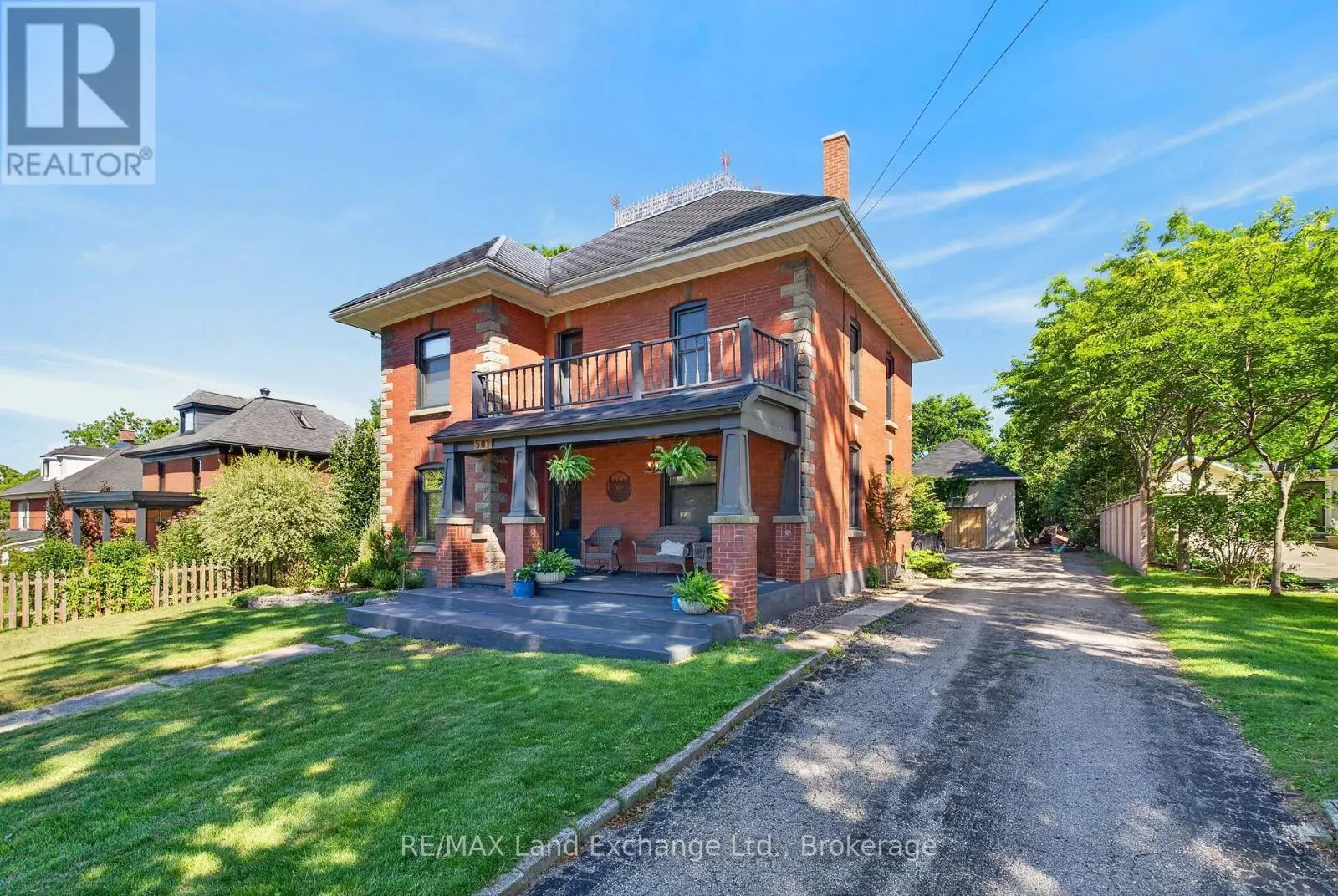 581 QUEEN STREET