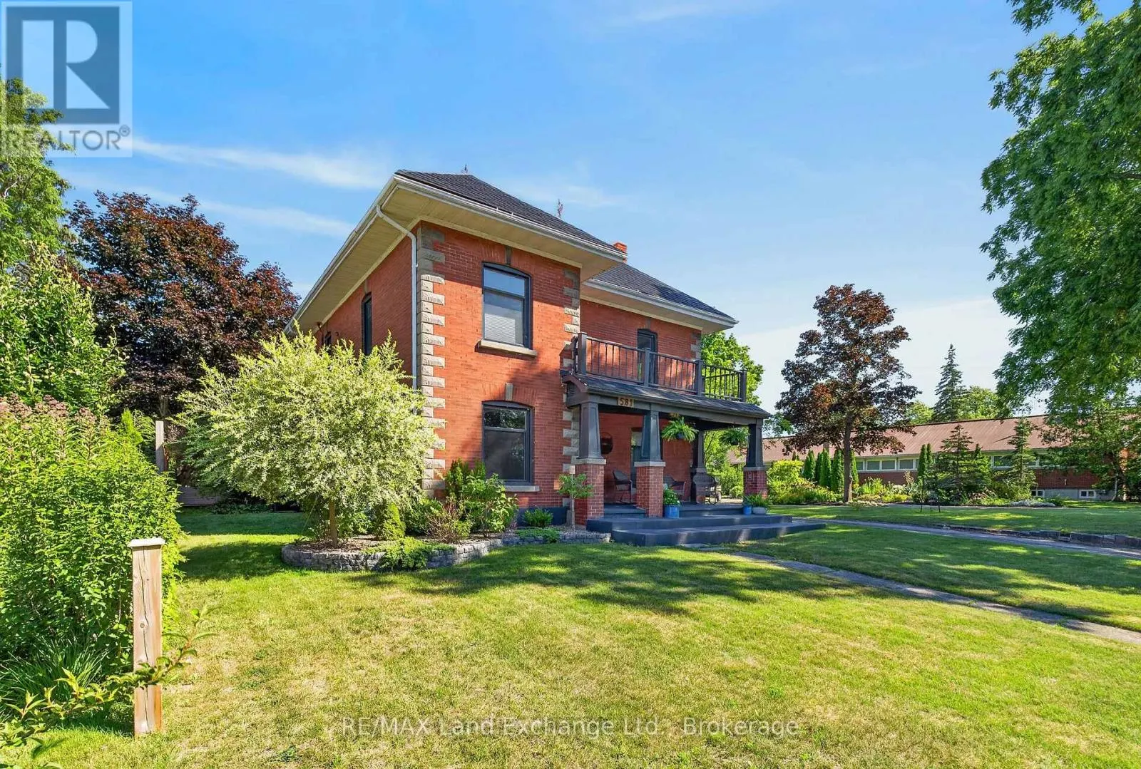 581 QUEEN STREET