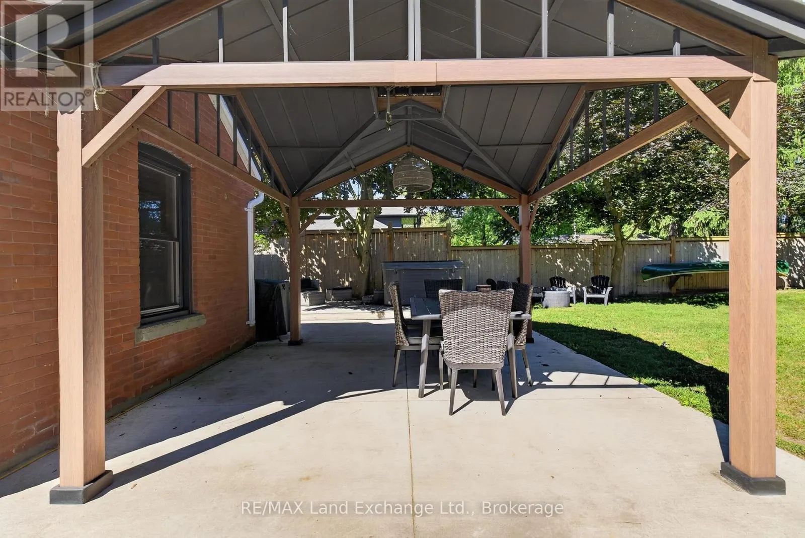 581 QUEEN STREET