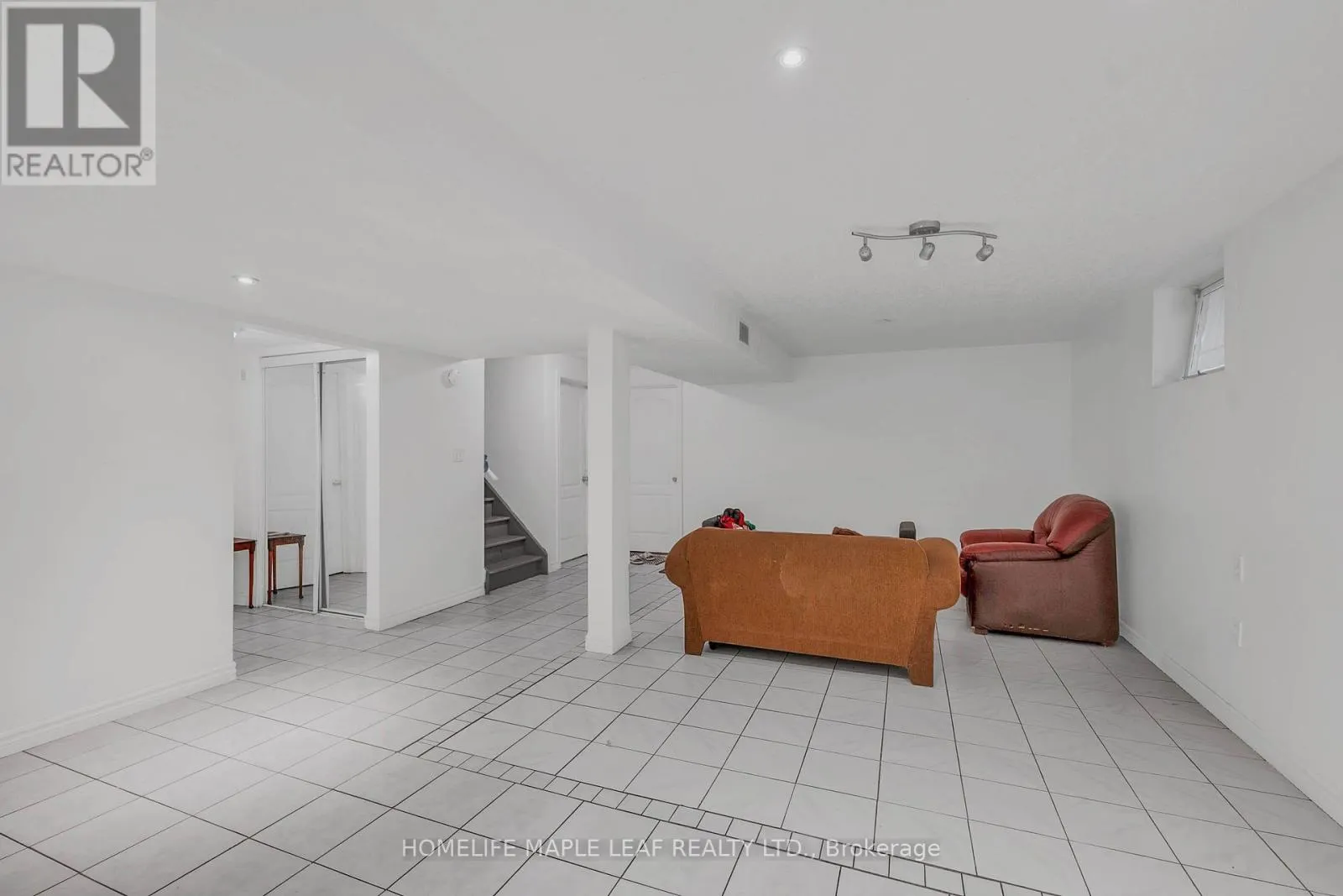 888 PAISLEY ROAD