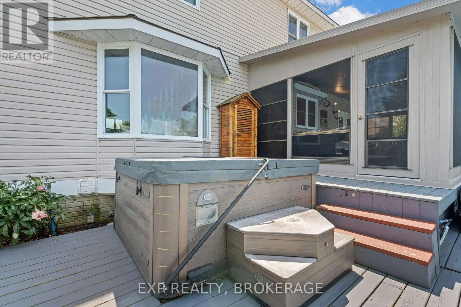 26 BOXEN HARBOUR LANE
