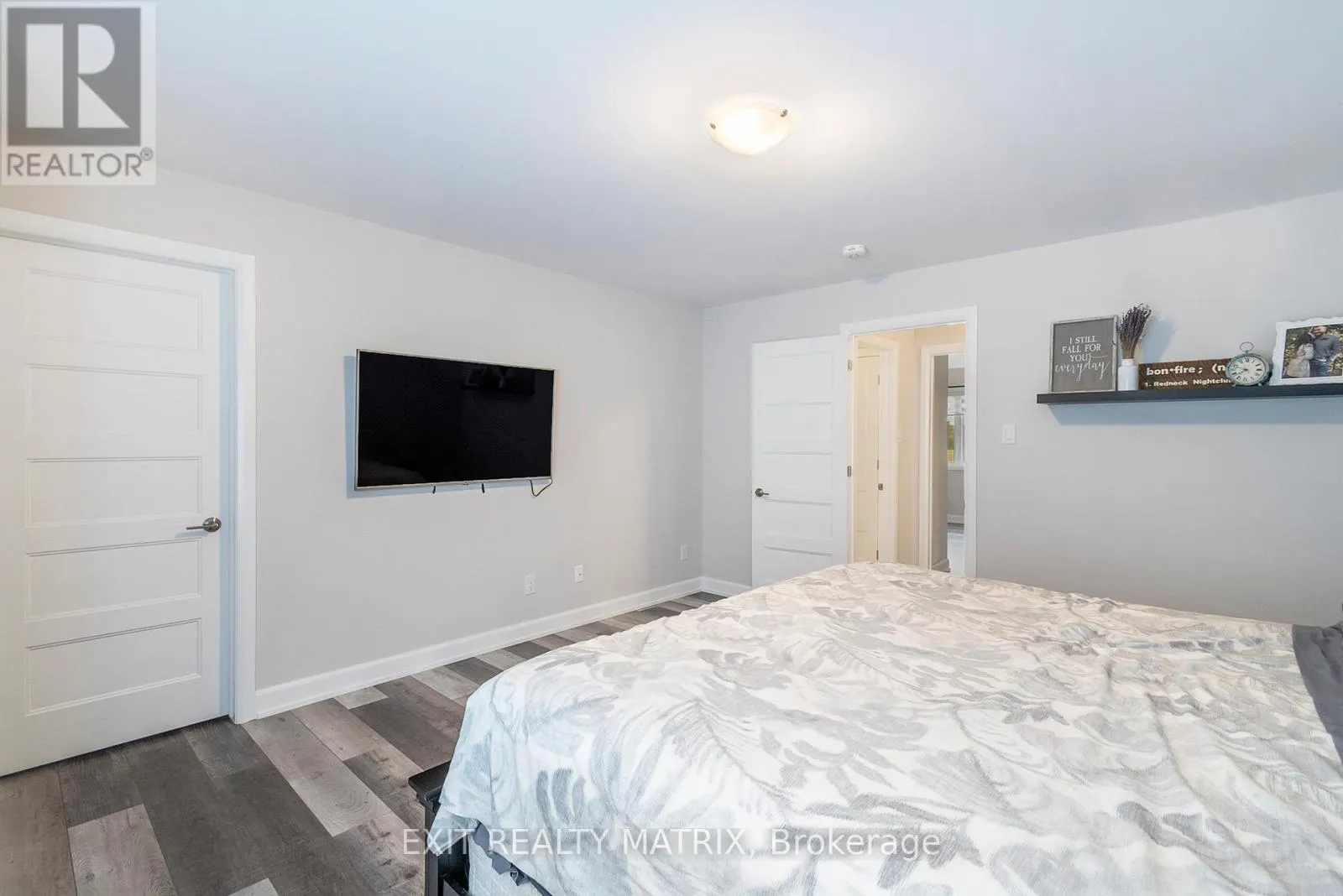 25 GLENCO ROAD