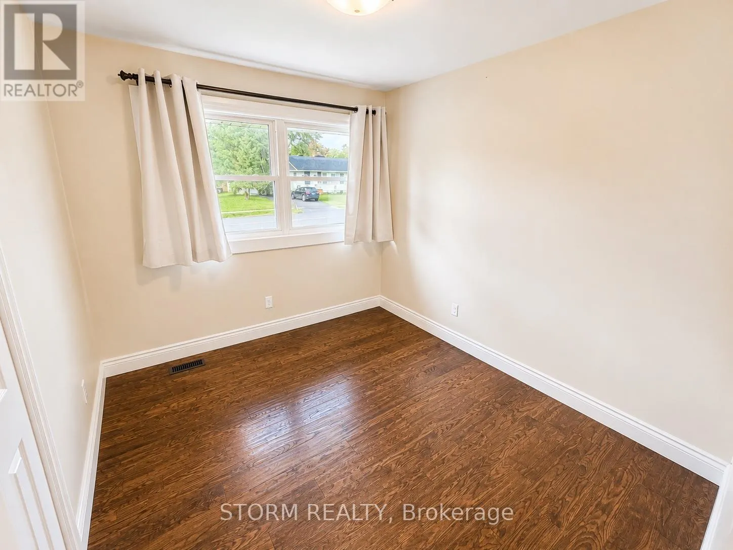 50 SANTA CRUZ DRIVE