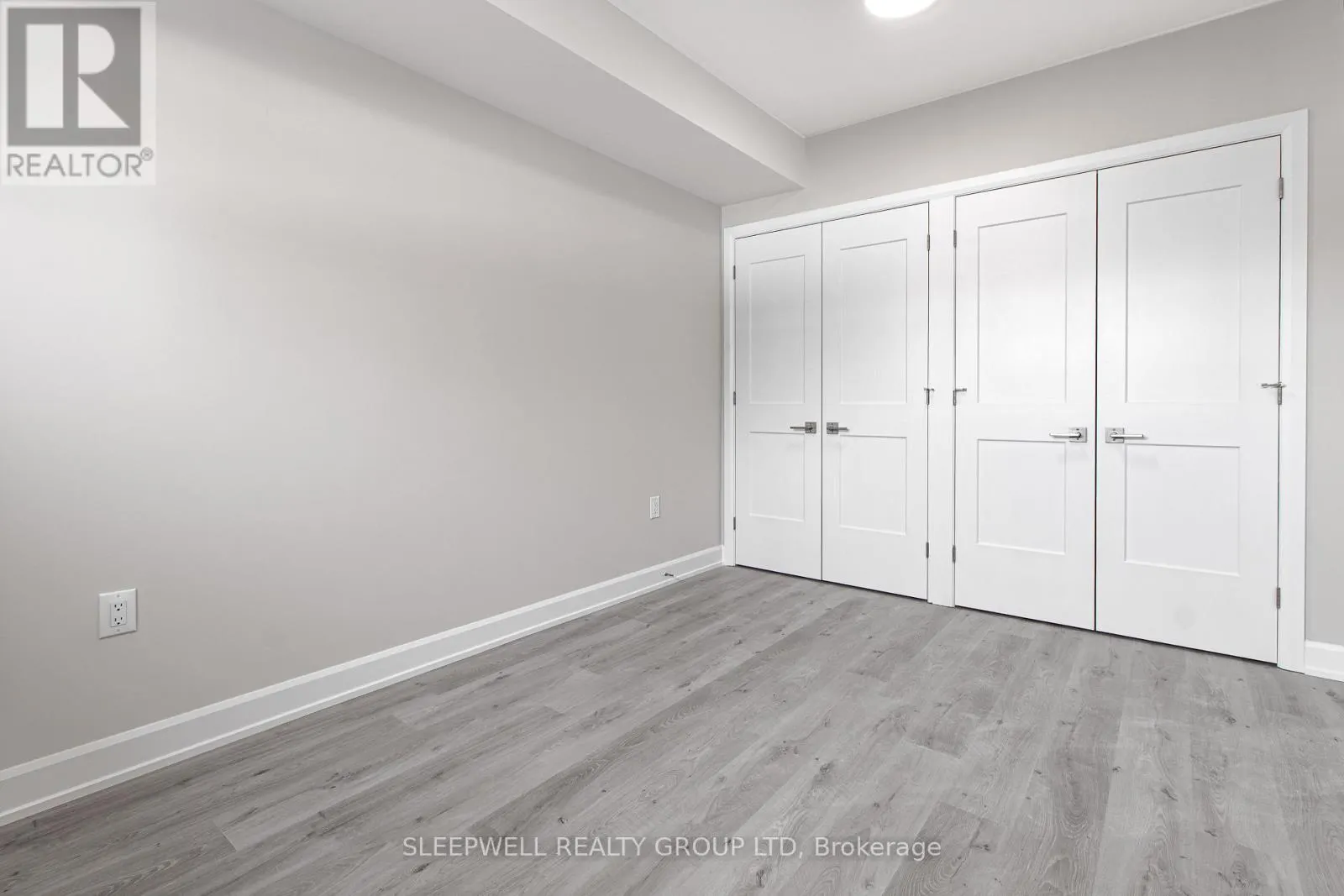 303 - 370 CAMBRIDGE STREET N