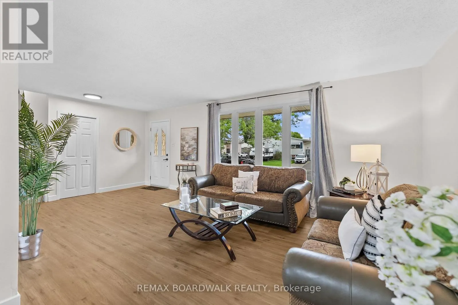 192 ALLAN DRIVE