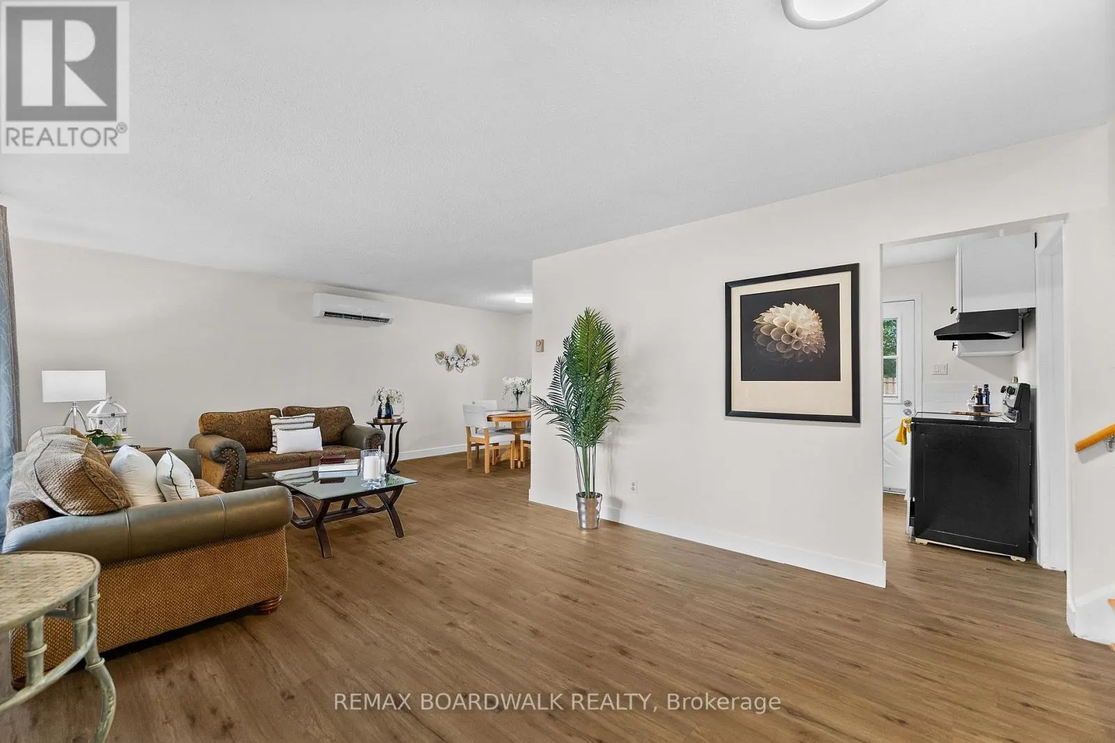 192 ALLAN DRIVE