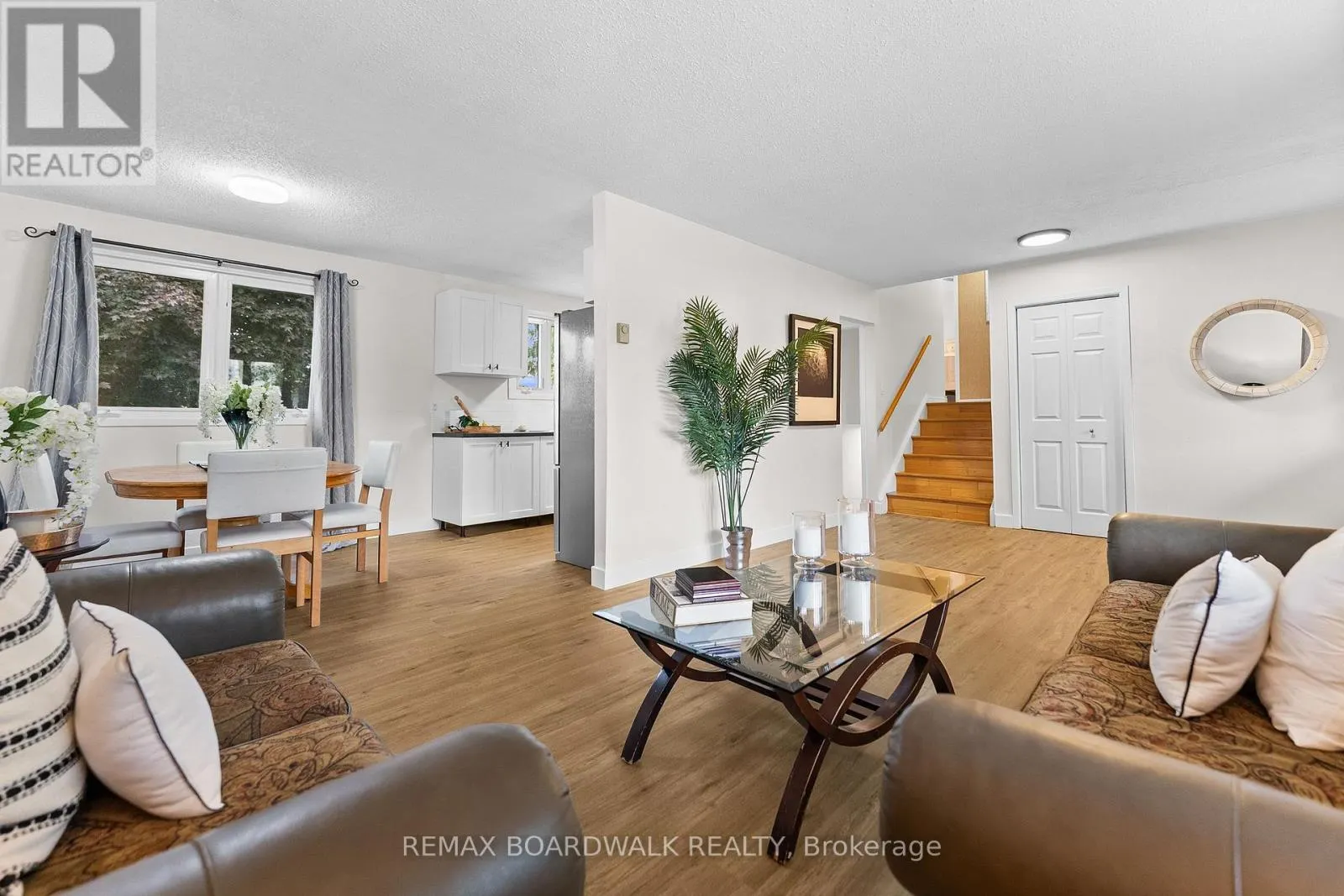 192 ALLAN DRIVE