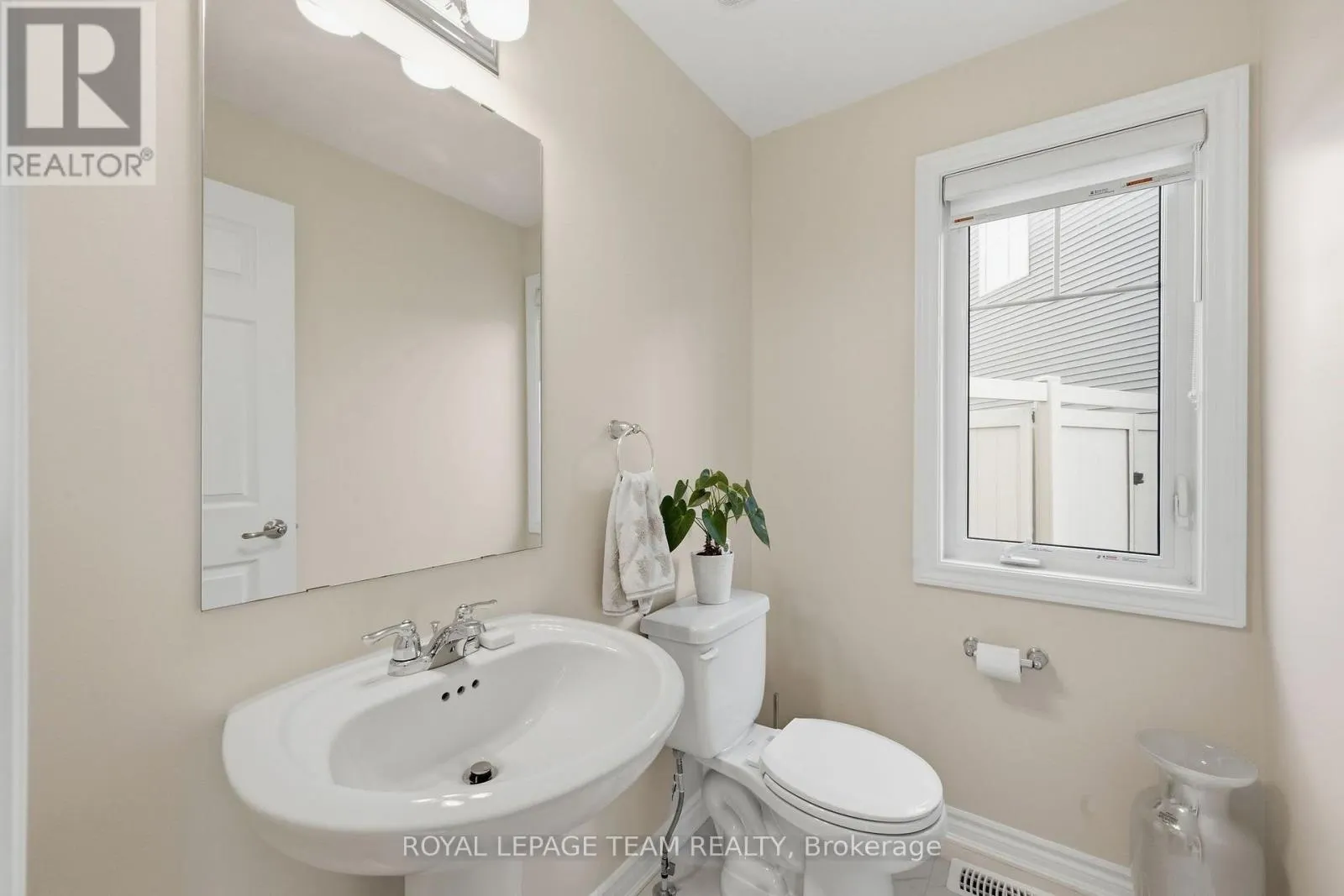 153 UNITY PLACE