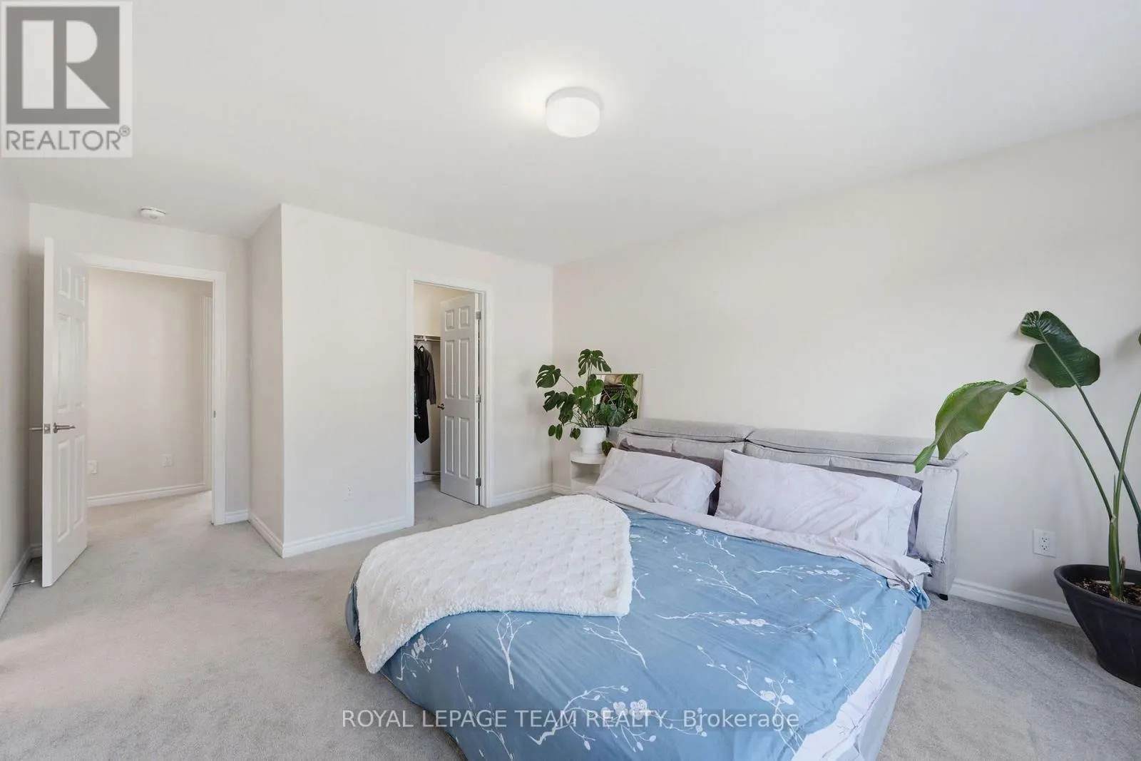 153 UNITY PLACE