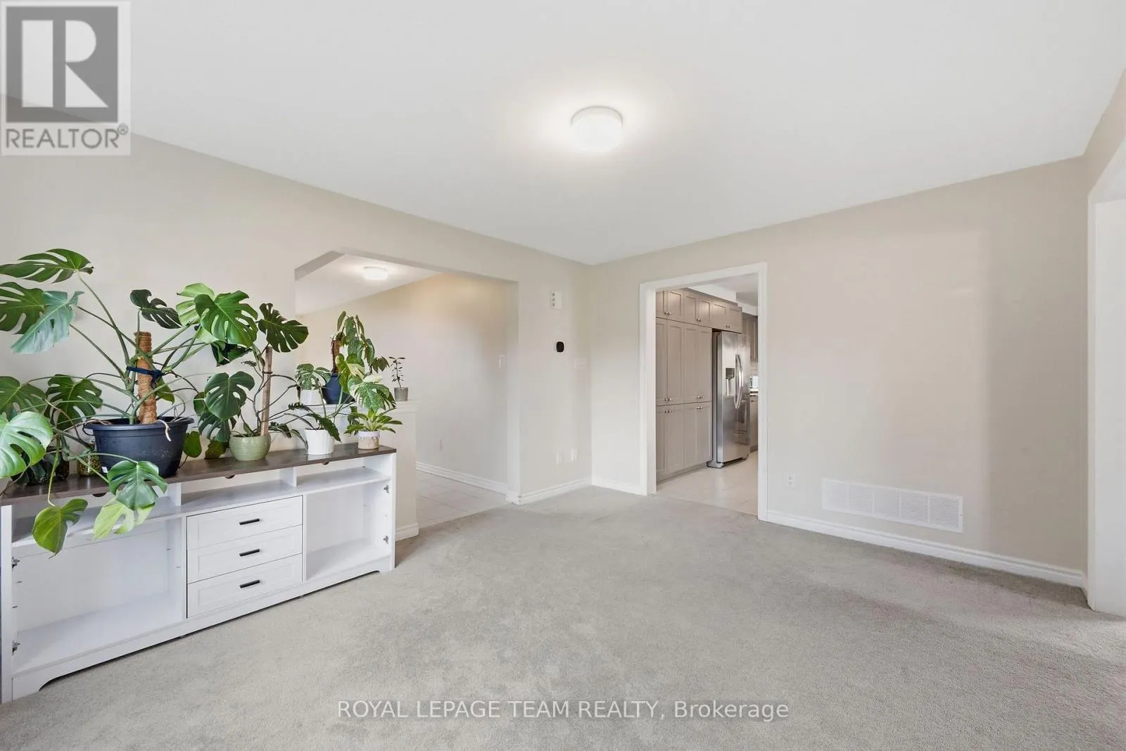 153 UNITY PLACE