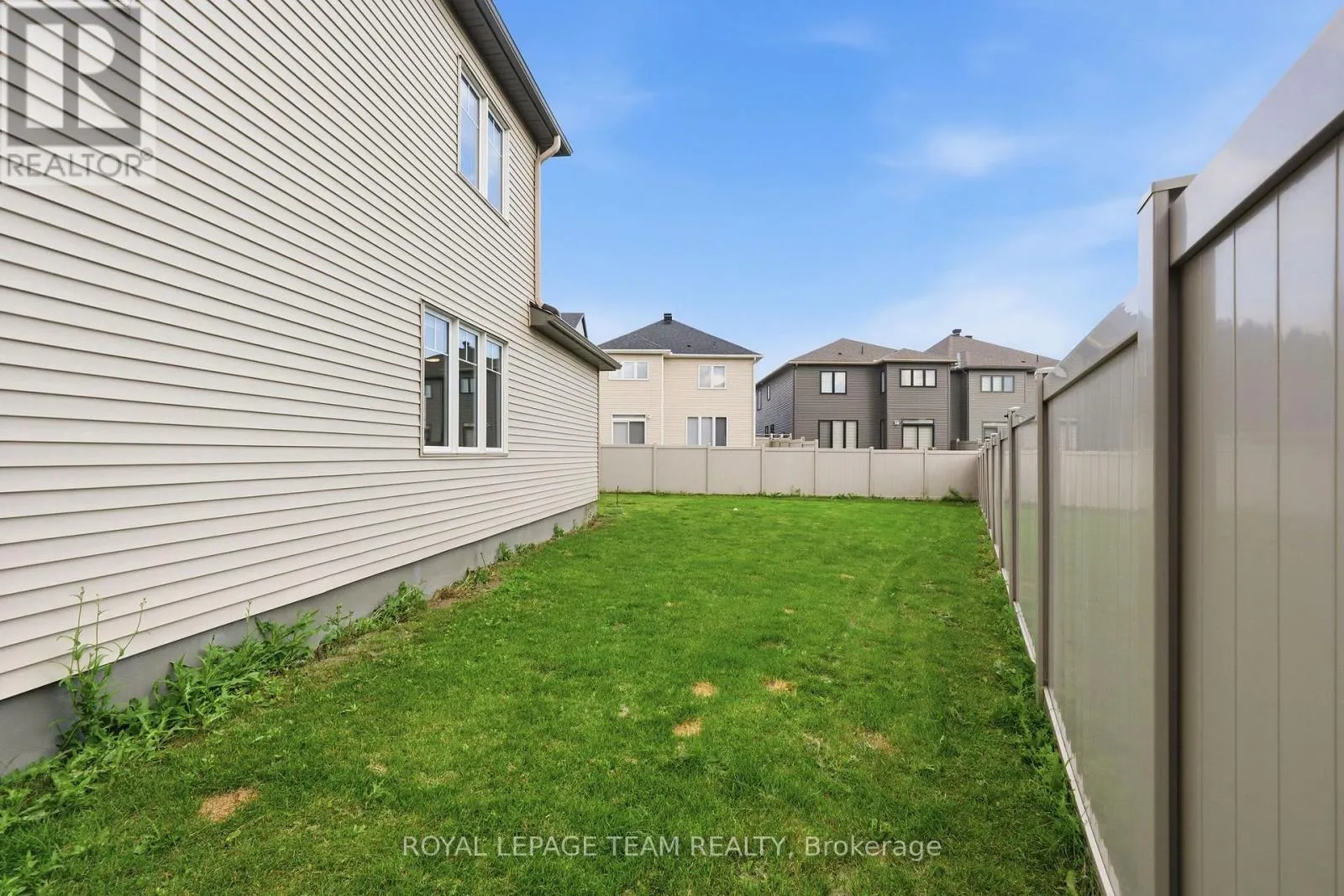 153 UNITY PLACE