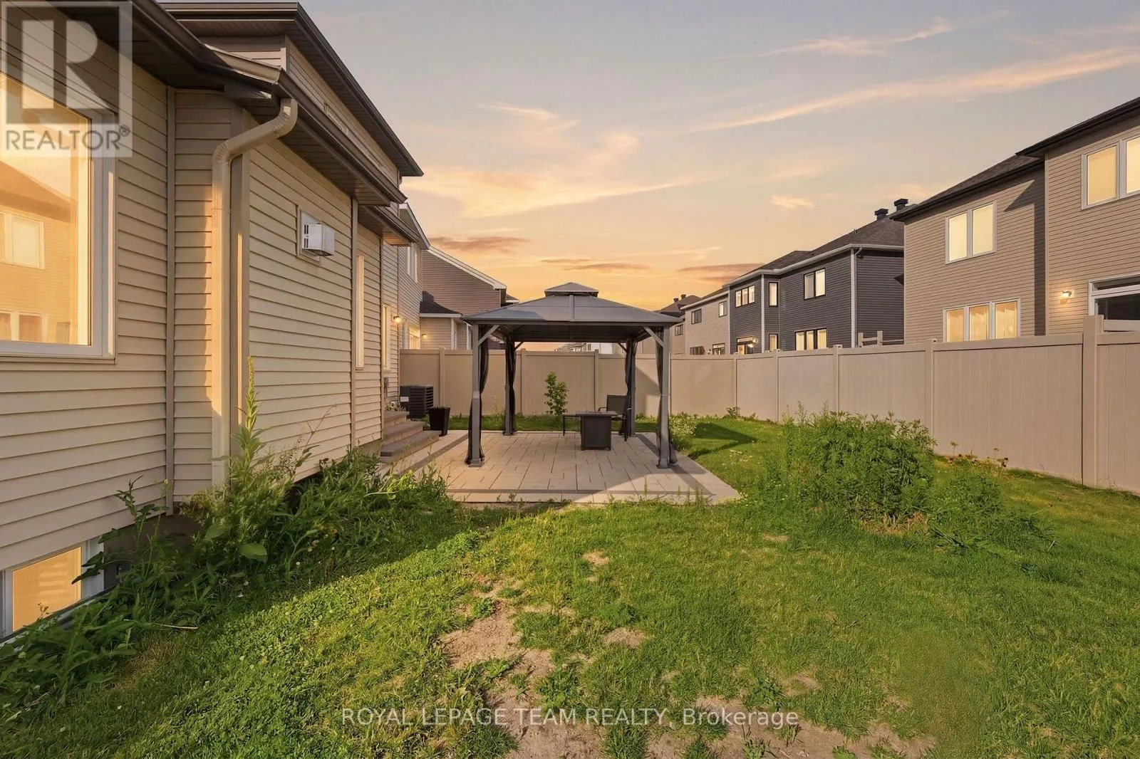 153 UNITY PLACE