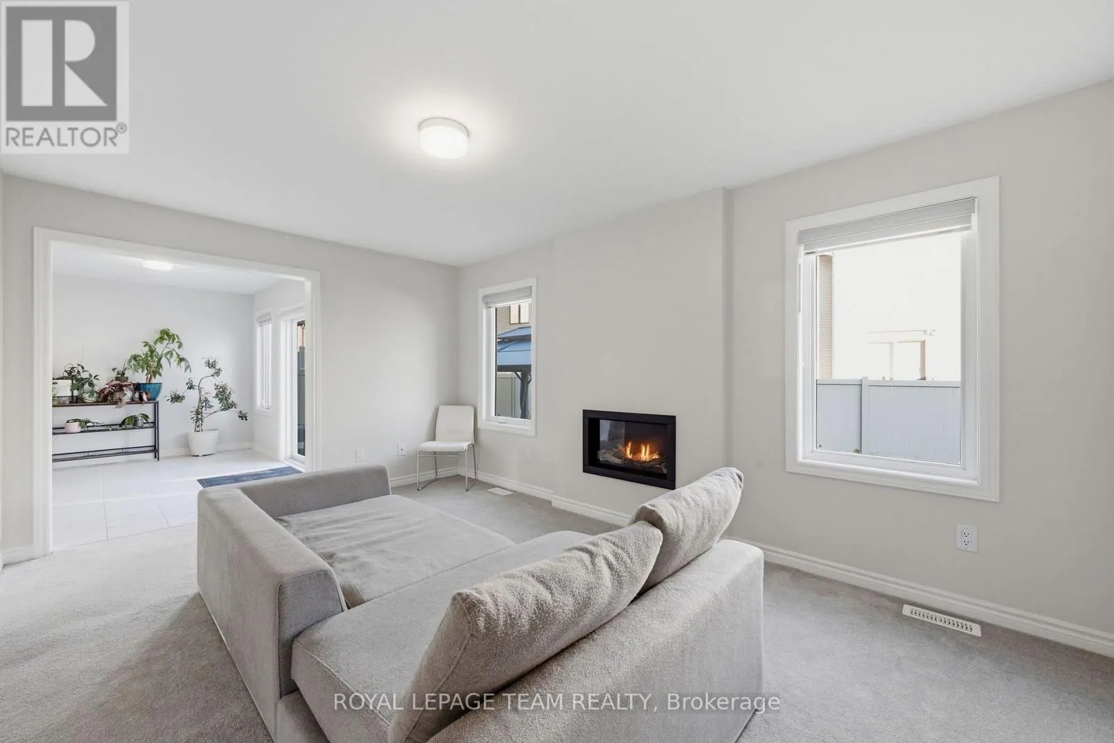 153 UNITY PLACE
