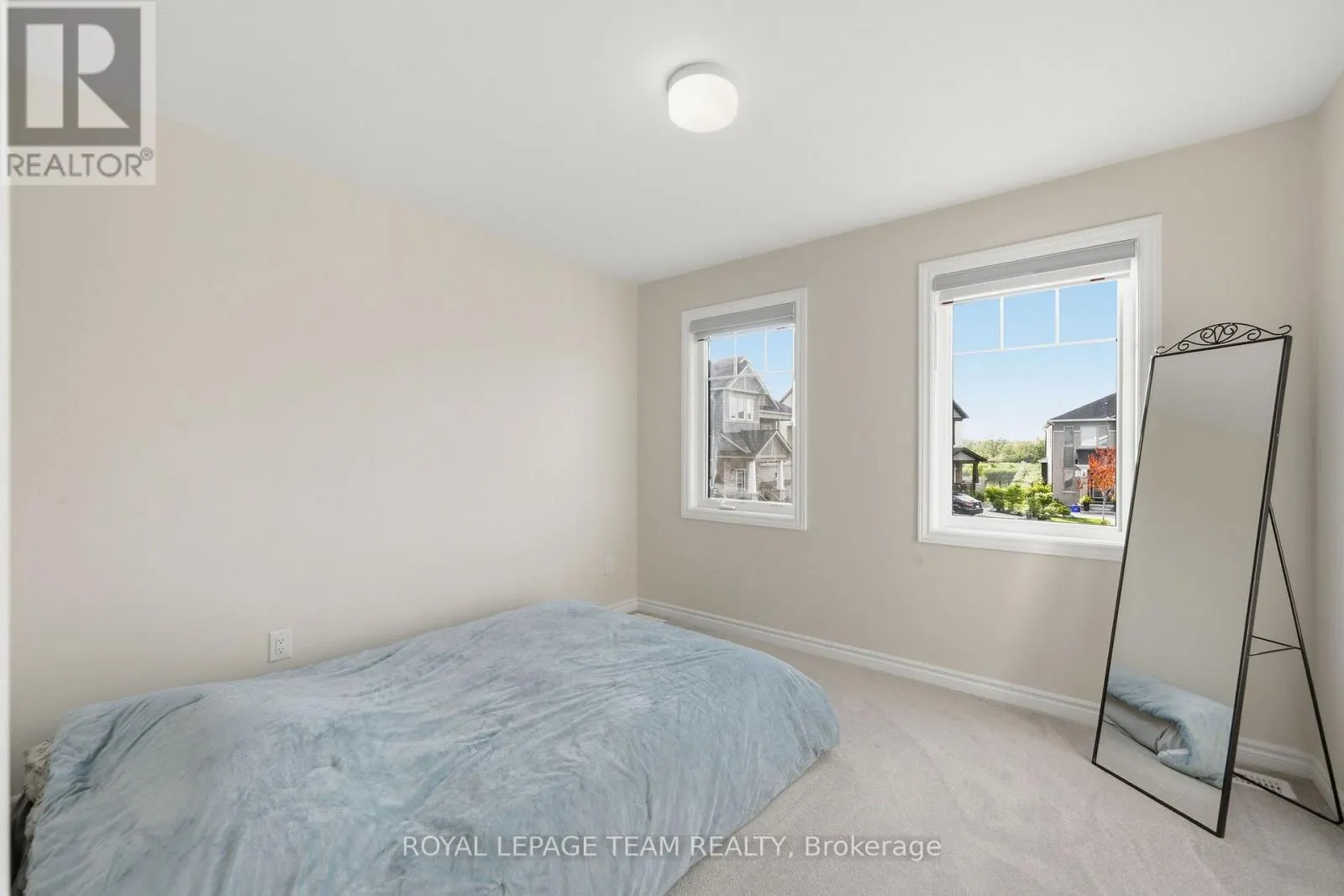 153 UNITY PLACE